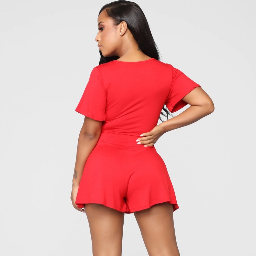 NWT Fashion nova flattering red romper - Picture 4 of 4